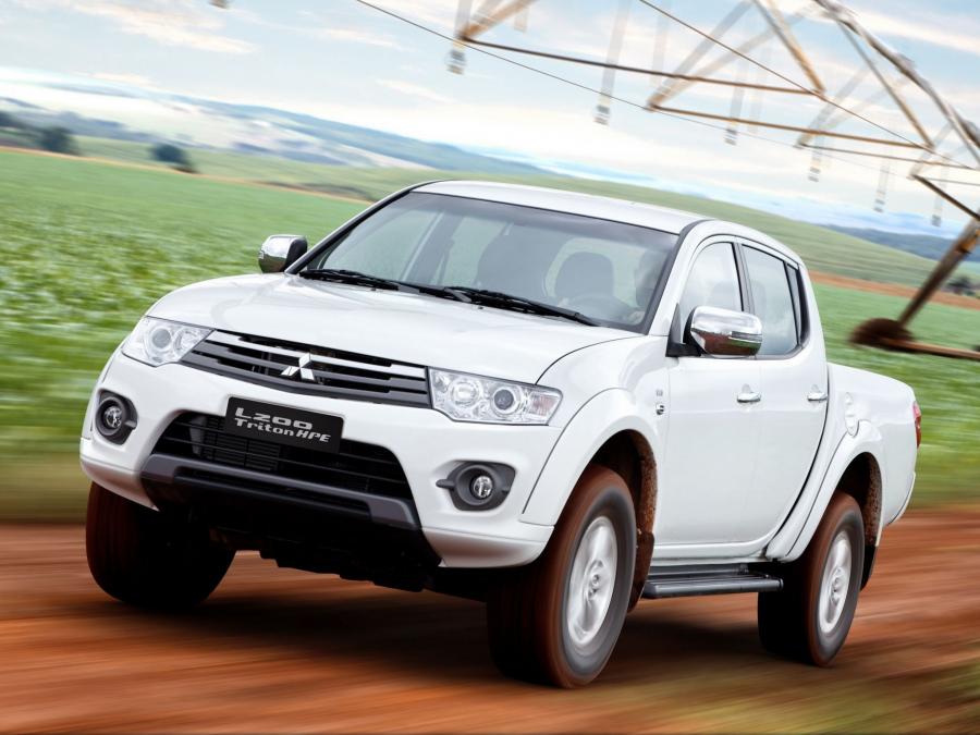  Mitsubishi L200 Triton HPE 2014 года  (фото 6 из 18)